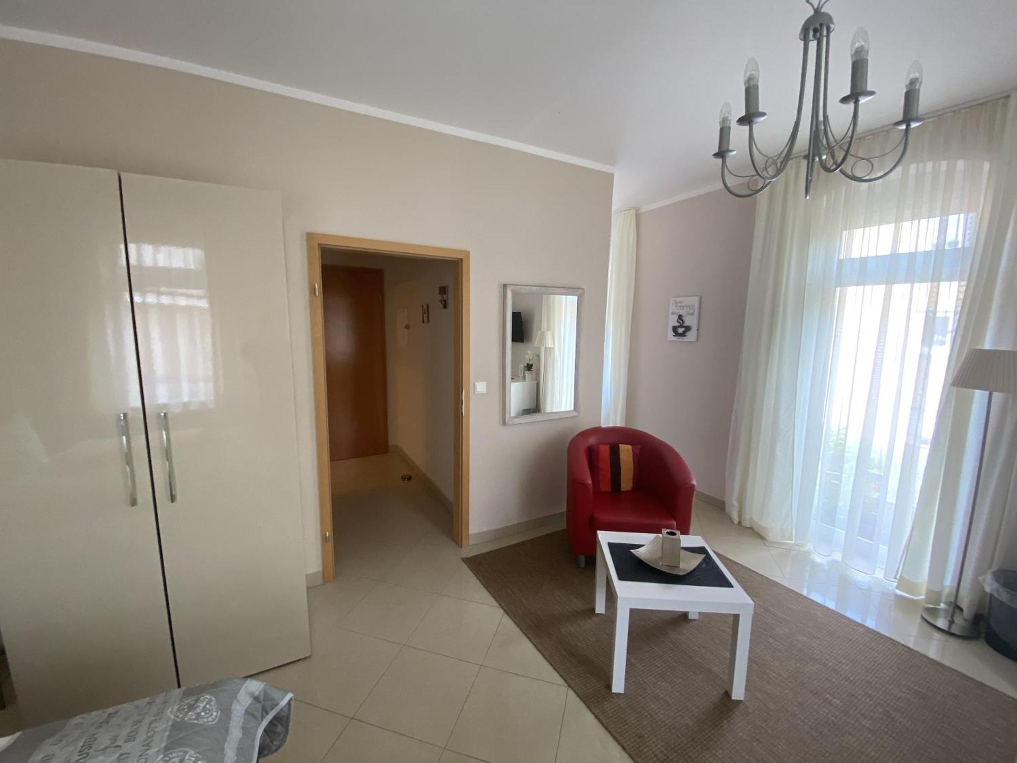 Apartments Und Zimmer Gaestehaus Matthias Dresden Oda fotoğraf