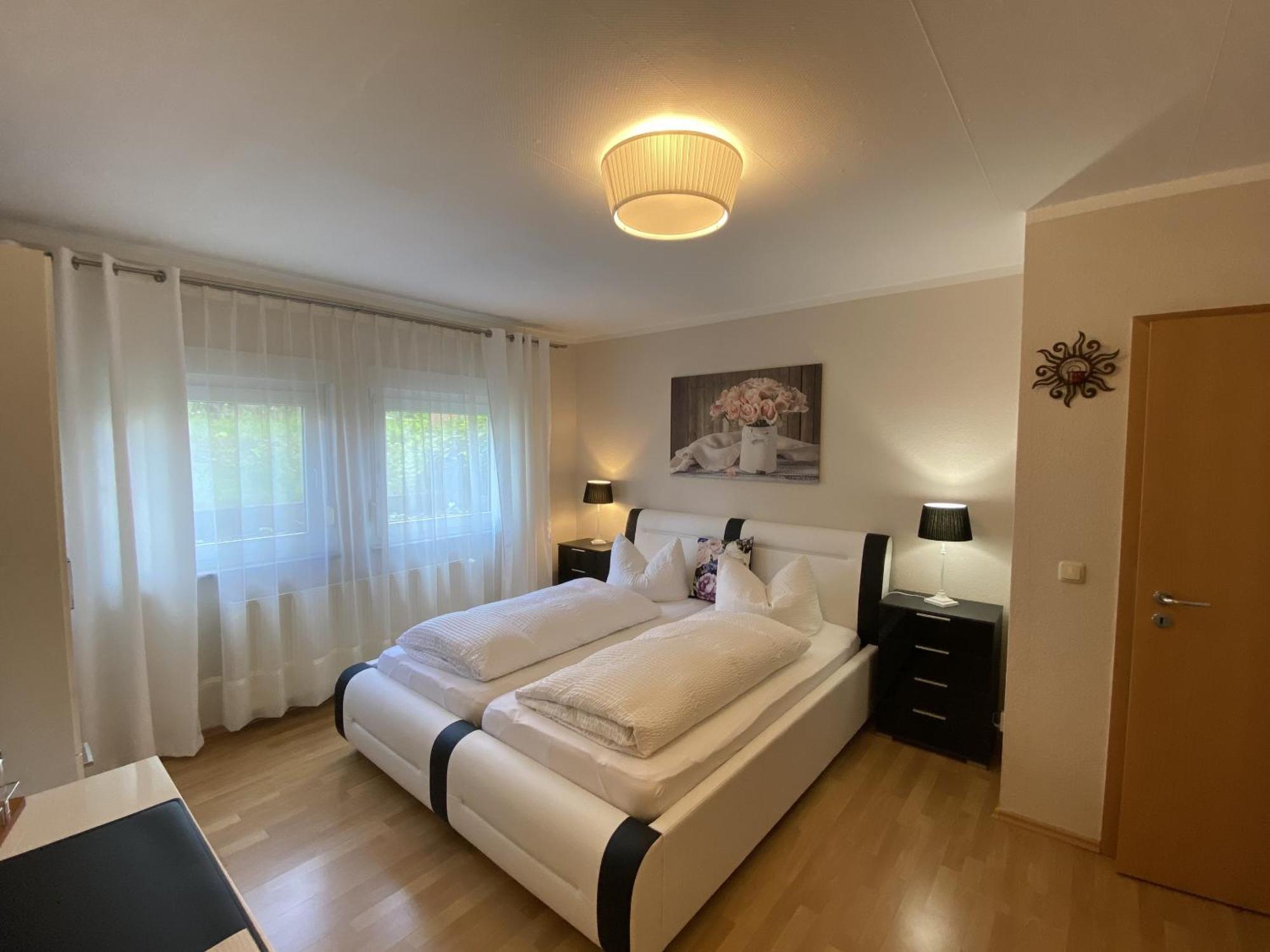 Apartments Und Zimmer Gaestehaus Matthias Dresden Oda fotoğraf