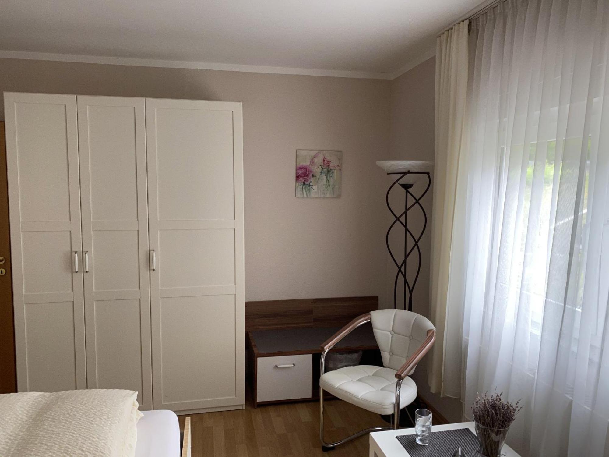 Apartments Und Zimmer Gaestehaus Matthias Dresden Oda fotoğraf
