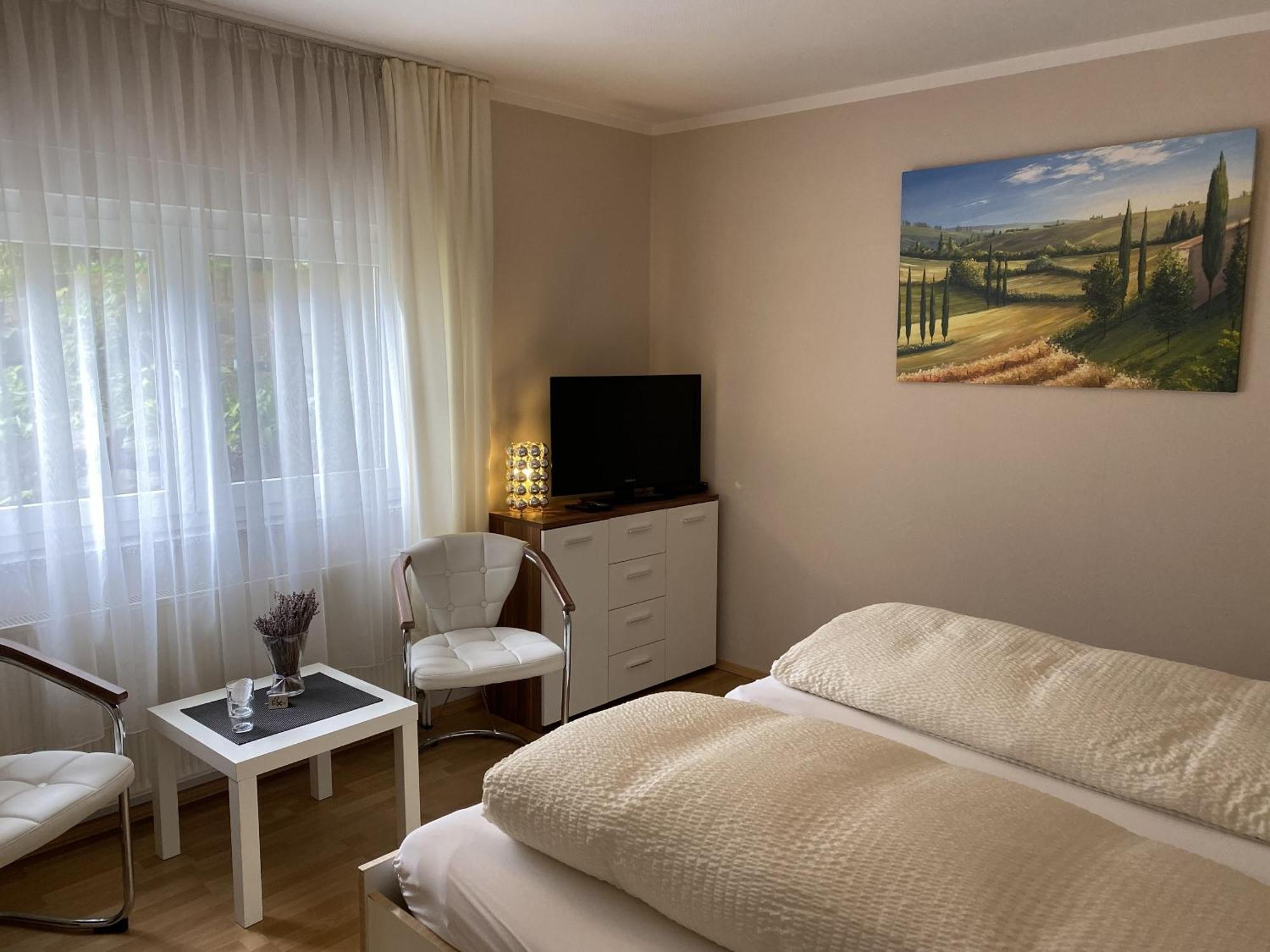 Apartments Und Zimmer Gaestehaus Matthias Dresden Dış mekan fotoğraf